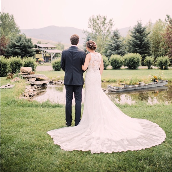 Essence of Australia Illusion Neckline (D2174). - Picture 4 of 5